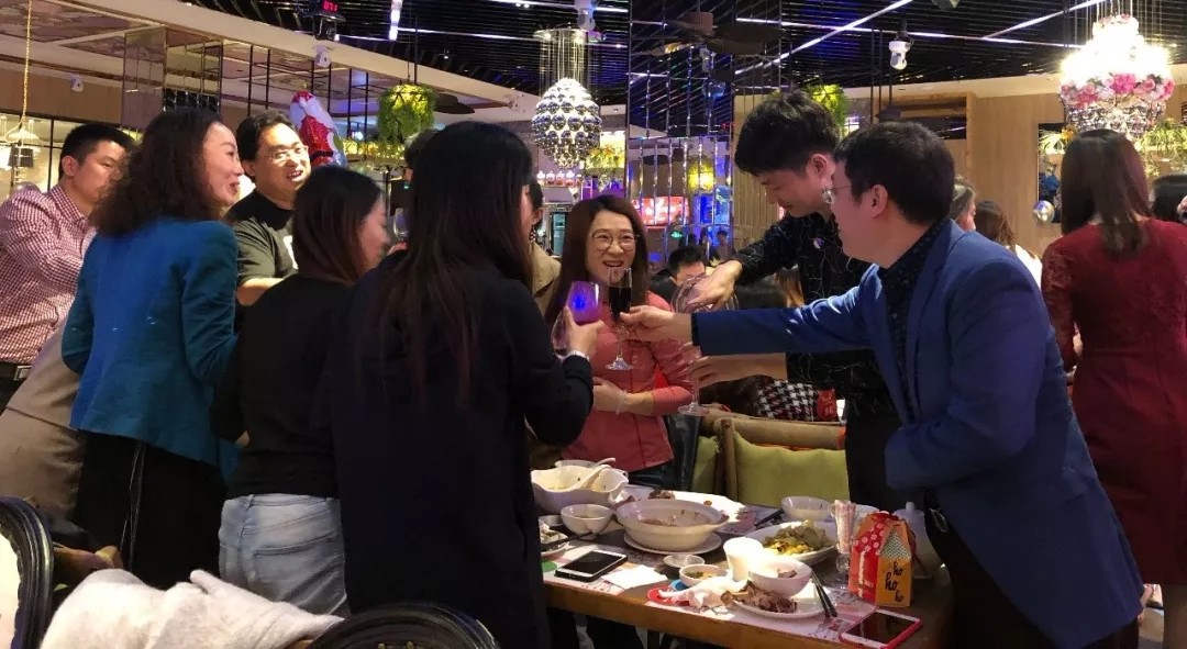 雄松华章“友情岁月,无聚不欢”2019届狂欢派对 雄松华章“友情岁月,无聚不欢”2019届狂欢派对