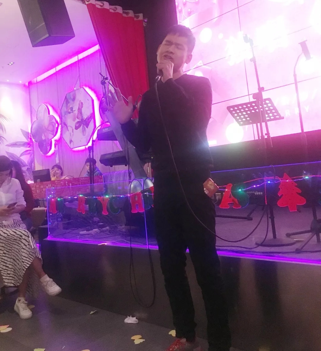 雄松华章“友情岁月,无聚不欢”2019届狂欢派对 雄松华章“友情岁月,无聚不欢”2019届狂欢派对