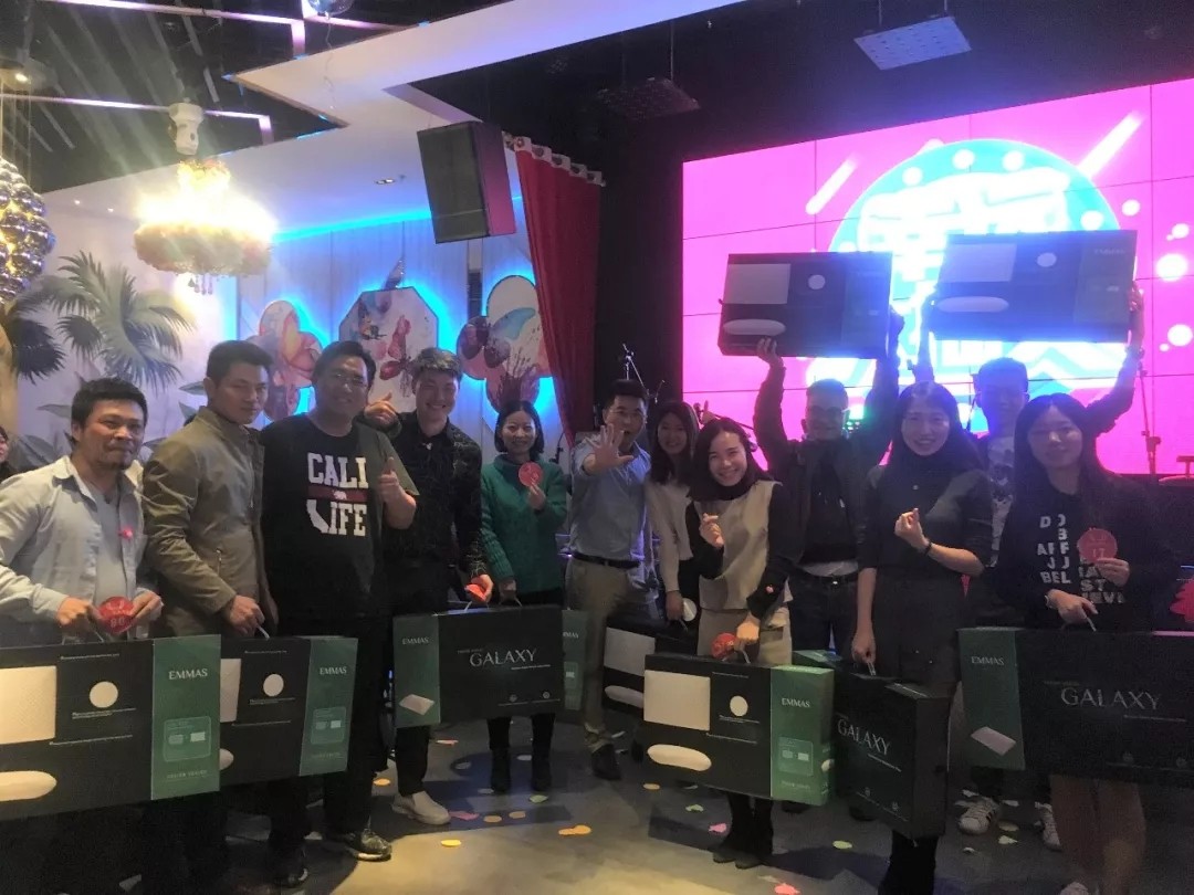 雄松华章“友情岁月,无聚不欢”2019届狂欢派对 雄松华章“友情岁月,无聚不欢”2019届狂欢派对