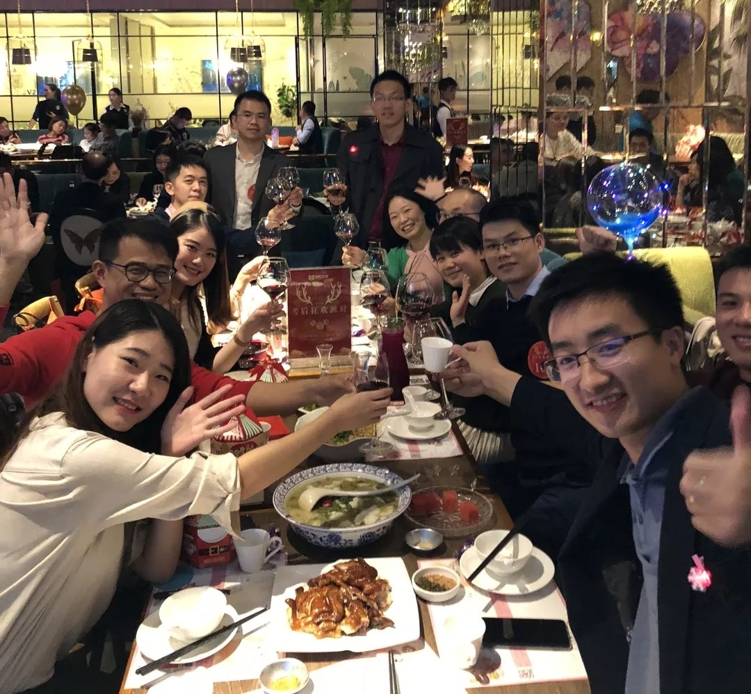 雄松华章“友情岁月,无聚不欢”2019届狂欢派对 雄松华章“友情岁月,无聚不欢”2019届狂欢派对