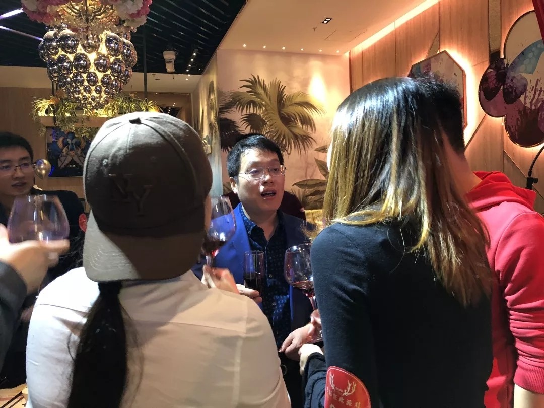 雄松华章“友情岁月,无聚不欢”2019届狂欢派对 雄松华章“友情岁月,无聚不欢”2019届狂欢派对